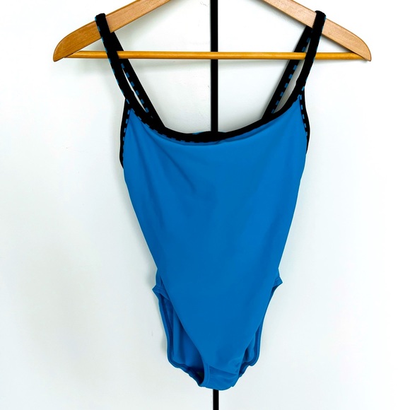 Speedo Other - 💙 Speedo one piece swimsuit with wired D cup bra inside